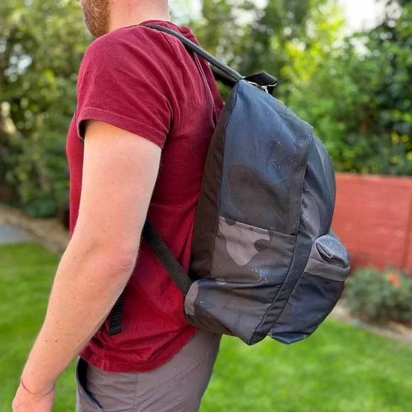 Adidas black camo back pack - Picture 2 of 4